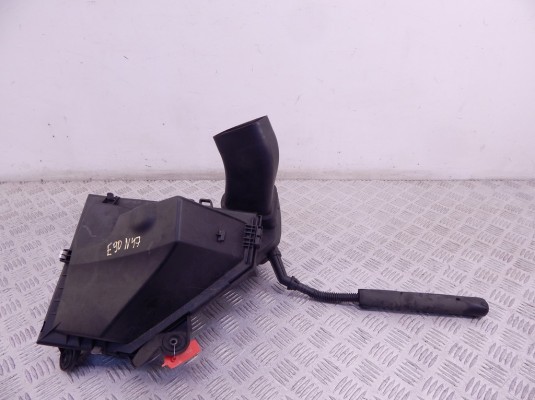 Корпус воздушного фильтра BMW 3-series (E90/91/92) 13 71 7 797 467