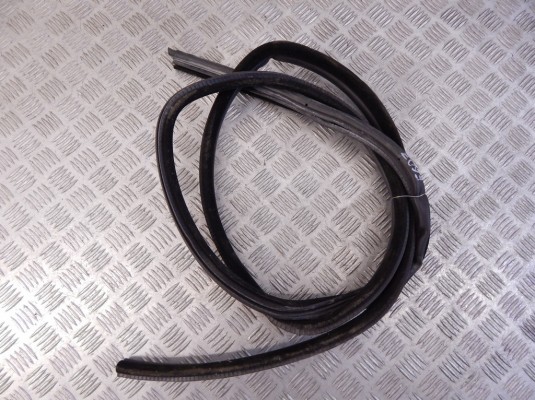 Уплотнитель BMW 5-series (E60/61) 51 72 7 122 434 Уплотнитель BMW 5-series (E60/61) 51 72 7 122 434