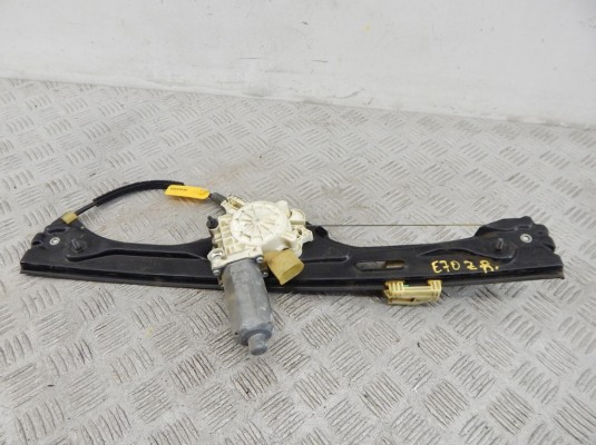 Стеклоподъемник электрический задний правый BMW X5-series (E70) 51 35 7 166 382 Стеклоподъемник электрический задний правый BMW X5-series (E70) 51 35 7 166 382