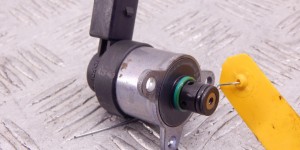 Датчик давления топлива BMW X3-series (E83) 13 51 7 787 186