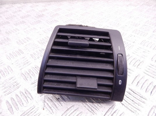 Дефлектор обдува салона BMW X5-series (E53) 64 22 8 402 215