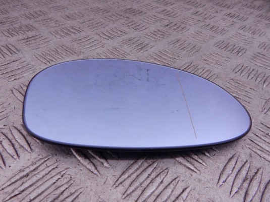 Стекло зеркала наружного правого BMW 3-series (E90/91/92) 51 16 7 145 268