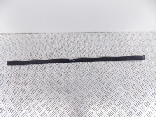 Молдинг двери передней правой BMW 5-series (E39)