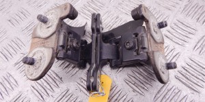 Петля крышки багажника BMW 1-series (E87) 41 62 7 067 219