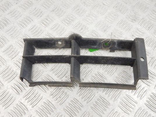 Заглушка (решетка) в бампер передний BMW 5-series (E39) 51 11 8 235 673 Заглушка (решетка) в бампер передний BMW 5-series (E39) 51 11 8 235 673