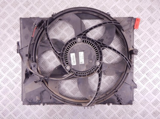Вентилятор радиатора BMW 3-series (E90/91/92) 17 42 7 523 259 Вентилятор радиатора BMW 3-series (E90/91/92) 17 42 7 523 259