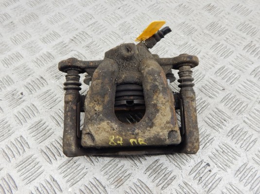 Суппорт передний правый BMW 1-series (E87) 34 11 6 774 682