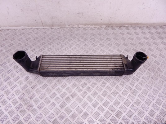 Интеркулер BMW 3-series (E46) 17 51 7 789 793 Интеркулер BMW 3-series (E46) 17 51 7 789 793