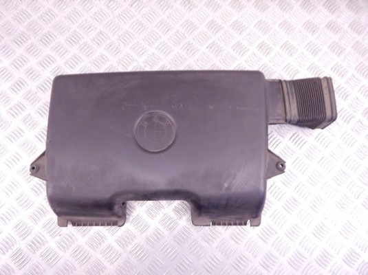 Воздухозаборник BMW 1-series (E87) 13 71 7 561 927