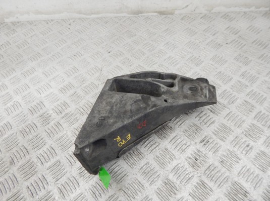 Кронштейн двигателя BMW X5-series (E70) 22 11 6 772 680