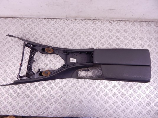 Подлокотник BMW 3-series (E90/91/92) 51 16 7 137 569