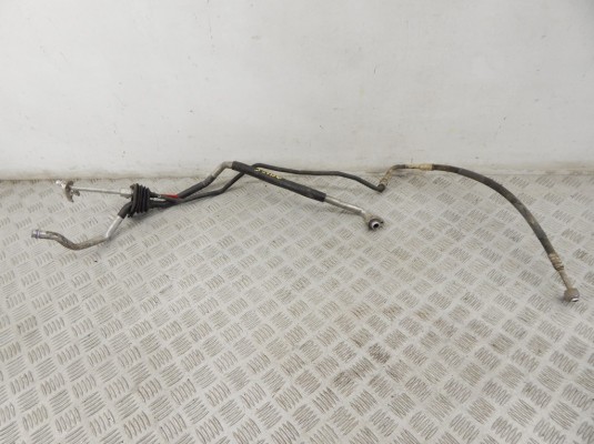 Трубка кондиционера VOLKSWAGEN PASSAT 5+ (2000-2005) Трубка кондиционера VOLKSWAGEN PASSAT 5+ (2000-2005)