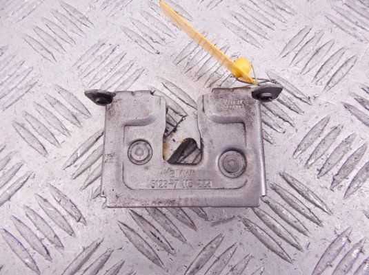 Замок капота BMW 3-series (E90/91/92) 51 23 7 115 229 Замок капота BMW 3-series (E90/91/92) 51 23 7 115 229