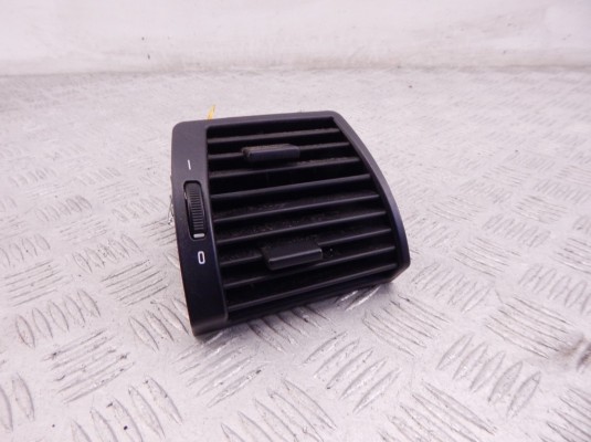 Дефлектор обдува салона BMW X5-series (E53) 64 22 8 402 216