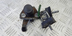 Крюк капота BMW 5-series (E60/61) 51 23 7 034 256 Крюк капота BMW 5-series (E60/61) 51 23 7 034 256