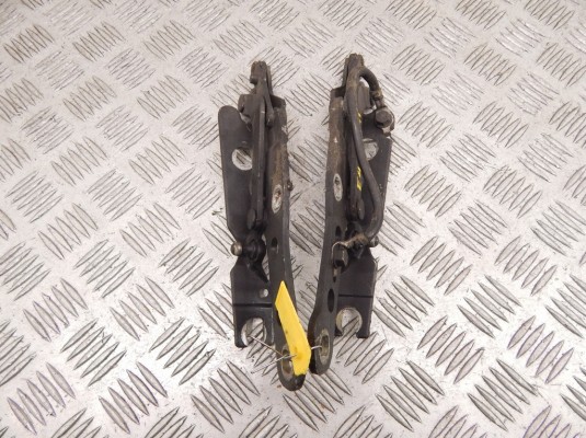 Петля капота BMW 3-series (E46) 41 61 7 028 577