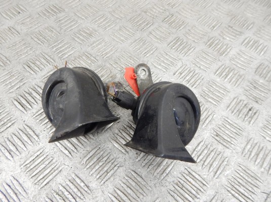 Сигнал (клаксон) BMW 5-series (E39) 61 33 8 381 271