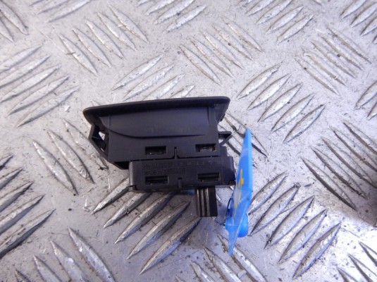Блок управления стеклоподъемниками BMW 3-series (E90/91/92) 61 31 6 945 874