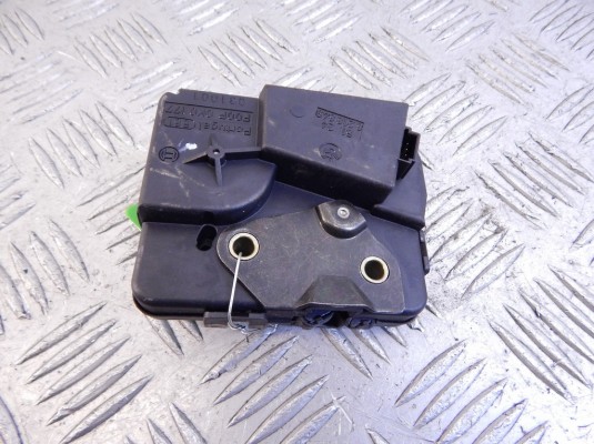 Замок стекла двери багажника BMW 3-series (E46) 51 24 8 218 849