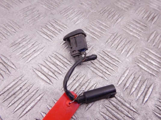 Форсунка омывателя BMW X3-series (E83) 61 66 7 110 851