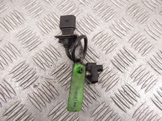 Датчик коленвала BMW 5-series (E60/61) 13 62 7 809 334 Датчик коленвала BMW 5-series (E60/61) 13 62 7 809 334