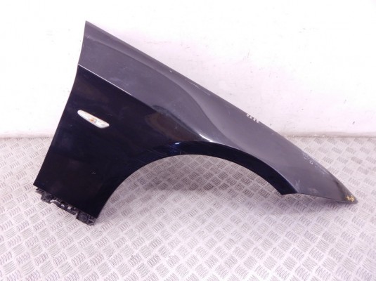 Крыло переднее правое BMW 3-series (E90/91/92) 41 35 7 168 988 Крыло переднее правое BMW 3-series (E90/91/92) 41 35 7 168 988