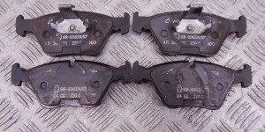 Тормозные колодки передние BMW 5-series (E39) 34 11 6 761 278