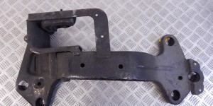 Кронштейн КПП BMW X5-series (E53) 22 31 6 762 275