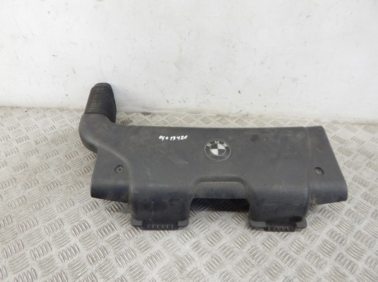 Воздухозаборник BMW 1-series (E87) 13 71 7 790 601 Воздухозаборник BMW 1-series (E87) 13 71 7 790 601