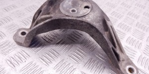 Кронштейн двигателя BMW 5-series (E39) 22 11 1 096 080 Кронштейн двигателя BMW 5-series (E39) 22 11 1 096 080