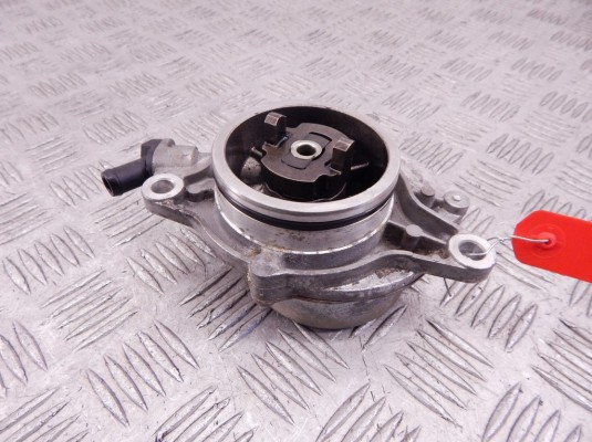 Насос вакуумный BMW X5-series (E53) 11 66 7 795 142 Насос вакуумный BMW X5-series (E53) 11 66 7 795 142