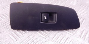Кнопка стеклоподъемника BMW 1-series (E87) 61 31 6 935 534 Кнопка стеклоподъемника BMW 1-series (E87) 61 31 6 935 534