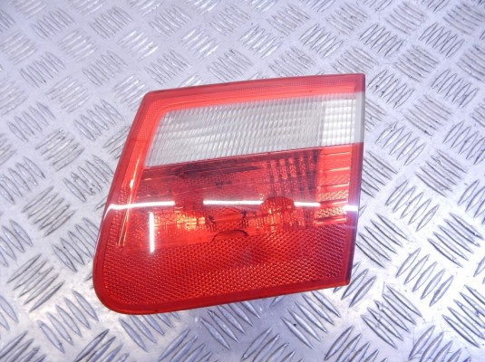 Фонарь крышки багажника правый BMW 3-series (E46) 63 21 8 368 760