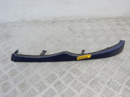 Ус под фару левый BMW 3-series (E46) 51 13 7 030 553
