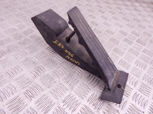 Педаль газа BMW 1-series (E87) 35 40 6 766 931 Педаль газа BMW 1-series (E87) 35 40 6 766 931