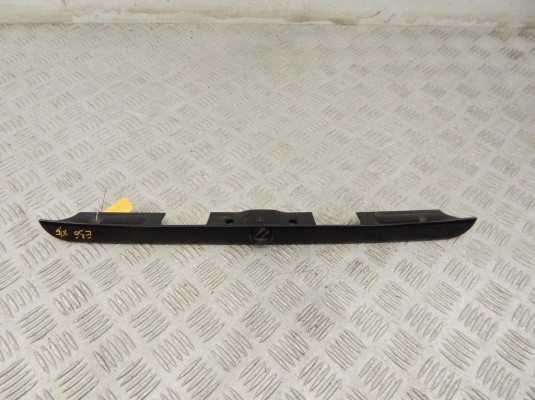Молдинг крышки багажника BMW 3-series (E36) 51 13 1 977 253