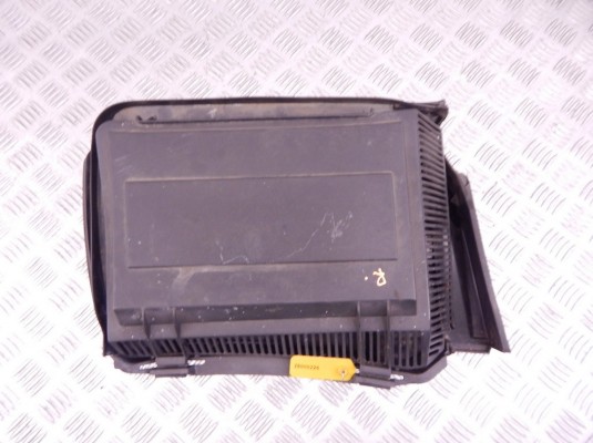Корпус салонного фильтра BMW 5-series (E39) 64 31 8 364 775 Корпус салонного фильтра BMW 5-series (E39) 64 31 8 364 775