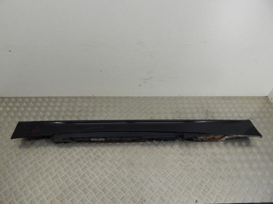Накладка на порог BMW 1-series (E87) 51 71 7 147 402