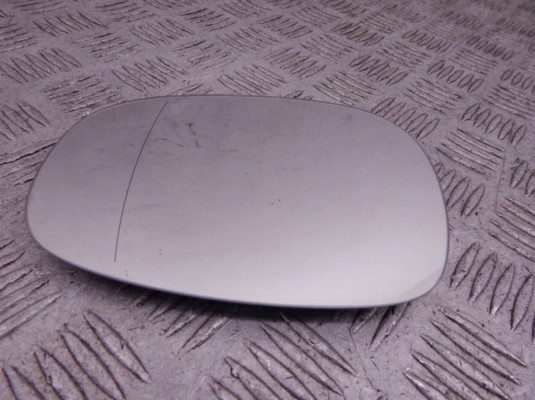 Стекло зеркала наружного левого BMW 3-series (E90/91/92) 51 16 7 252 893