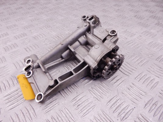Насос масляный BMW 3-series (E90/91/92) 11 41 7 792 945 Насос масляный BMW 3-series (E90/91/92) 11 41 7 792 945