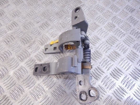 Петля крышки багажника BMW 5-series (E60/61) 41 62 7 210 667