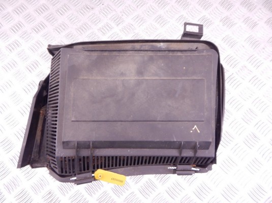 Корпус салонного фильтра BMW 5-series (E39) 64 31 8 364 772 Корпус салонного фильтра BMW 5-series (E39) 64 31 8 364 772