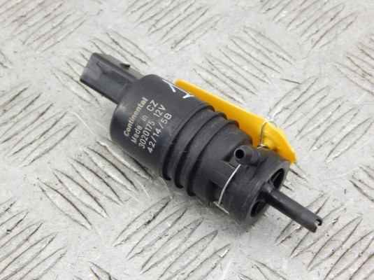 Насос (моторчик) омывателя стекла BMW X5-series (E53)