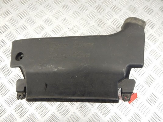 Воздухозаборник BMW 3-series (E46) 13 71 7 501 988 Воздухозаборник BMW 3-series (E46) 13 71 7 501 988