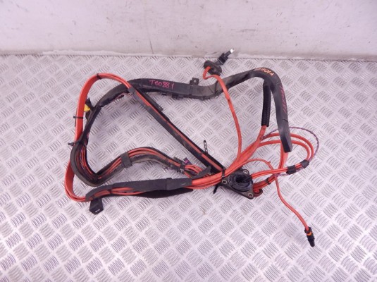 Плюсовой провод аккумулятора BMW 5-series (F10/11) 61 12 9 348 286 Плюсовой провод аккумулятора BMW 5-series (F10/11) 61 12 9 348 286