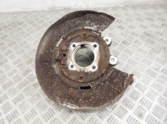 Ступица задняя левая BMW 7-series (F01/02) 33 32 6 796 497