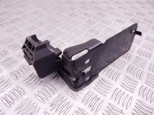 Передняя панель крепления облицовки (телевизор) BMW 3-series (E90/91/92) 51 64 7 117 812