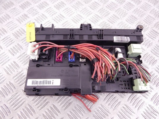 Блок предохранителей BMW X5-series (E53) 61 13 8 380 407