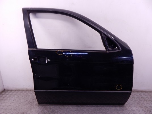 Дверь передняя правая BMW X5-series (E53) 41 51 8 256 824