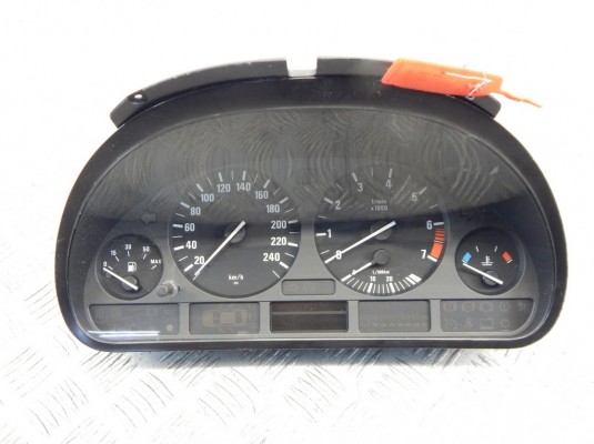 Щиток приборов (приборная панель) BMW 5-series (E39) 62 11 6 907 015